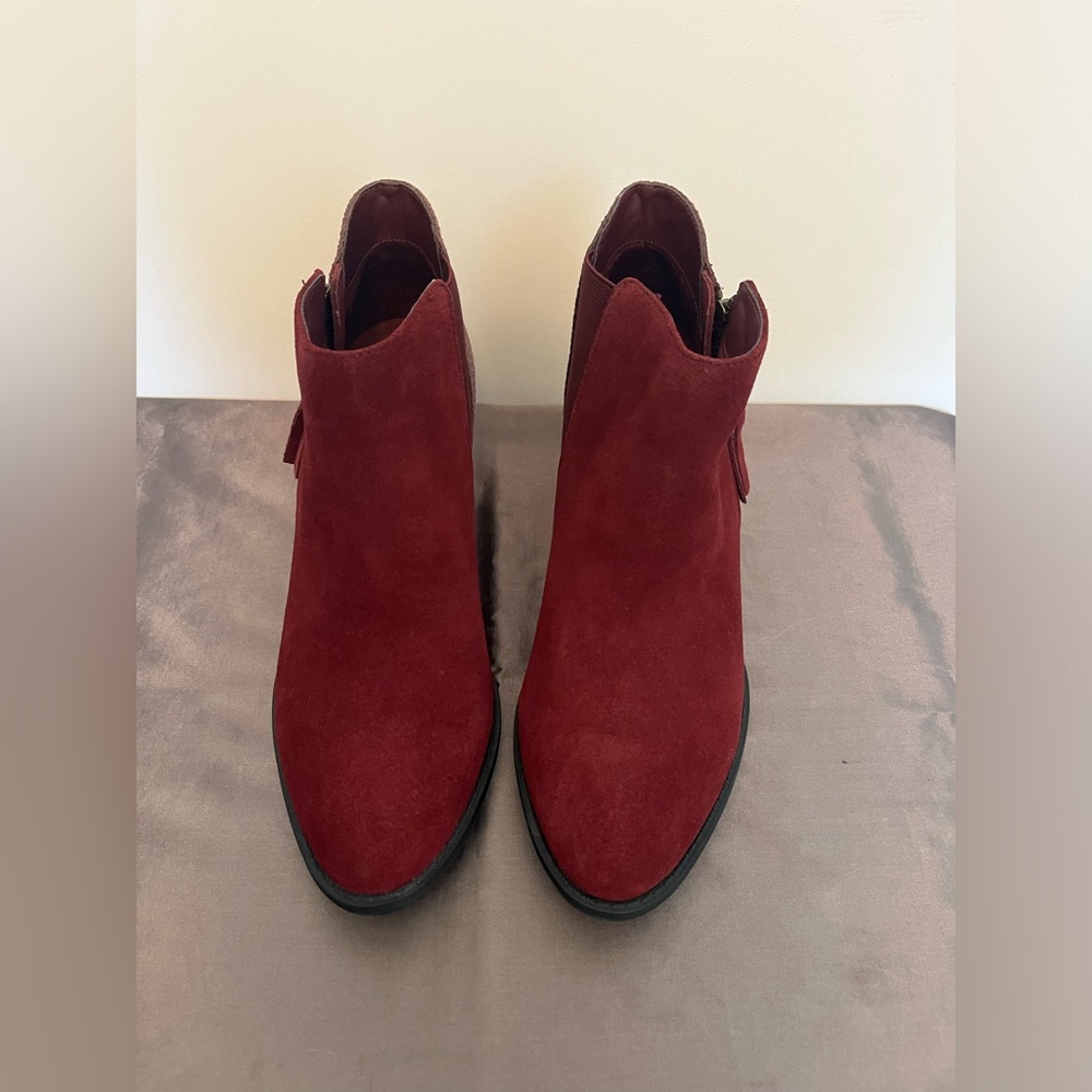 Vionic Anne heeled booties - Picture 3 of 9